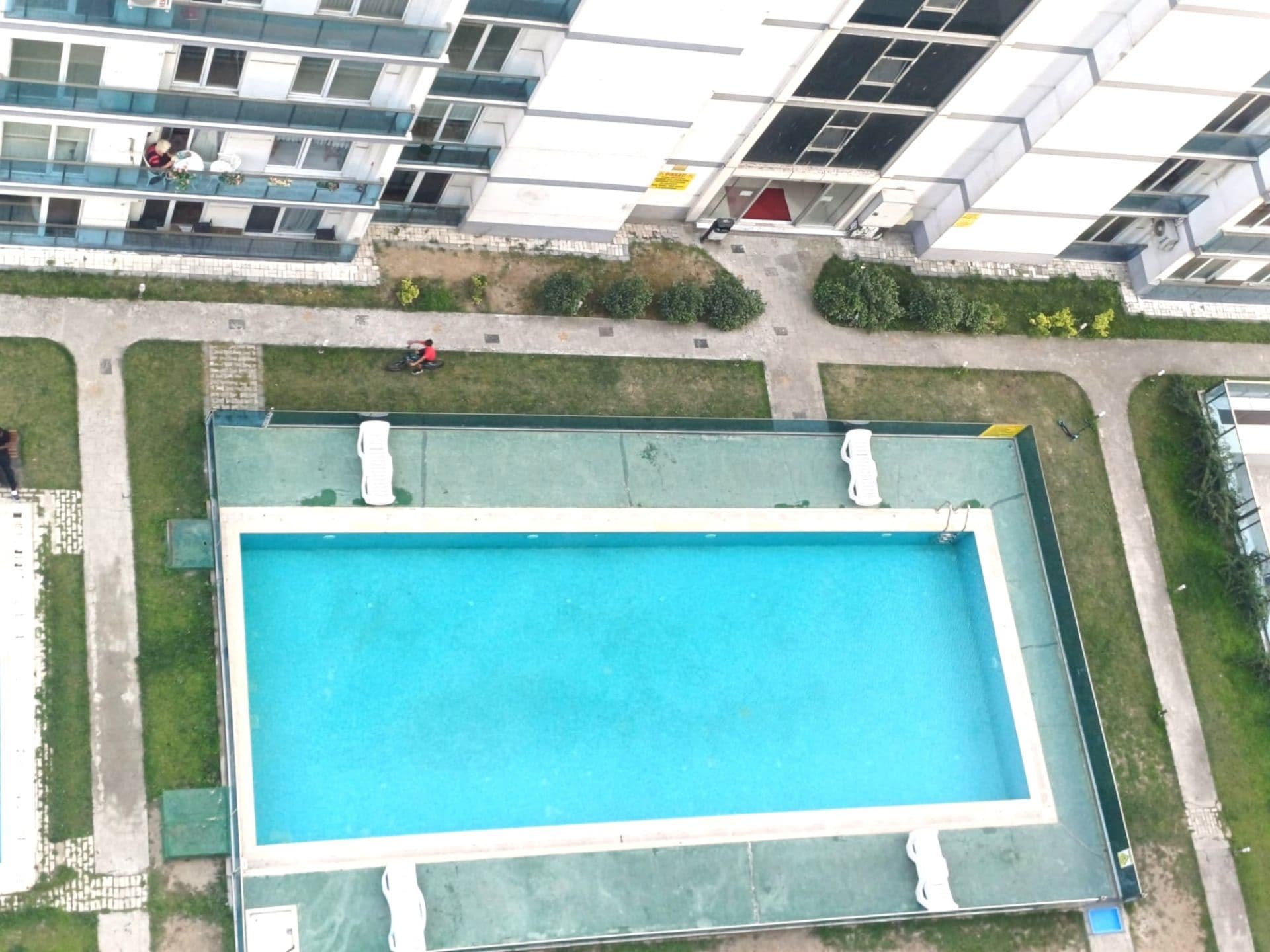 Esenyurt Akevler Fly Salmıya Peyzaj Havuz Man 2+1 Satıl